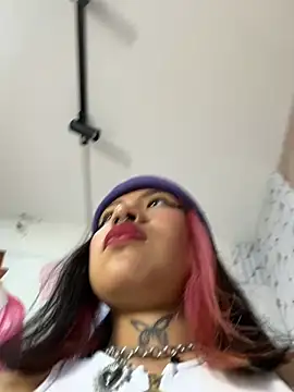 Georgina Astor online show from March 2026 01:23:01 AM