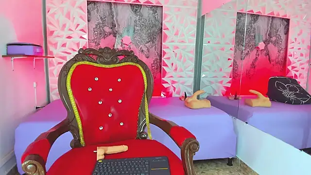 Snapshot of Natasha-Adams chatting on November 2025 09:35:02 AM Natasha-Adams online show from November 2025 09:35:02 AM