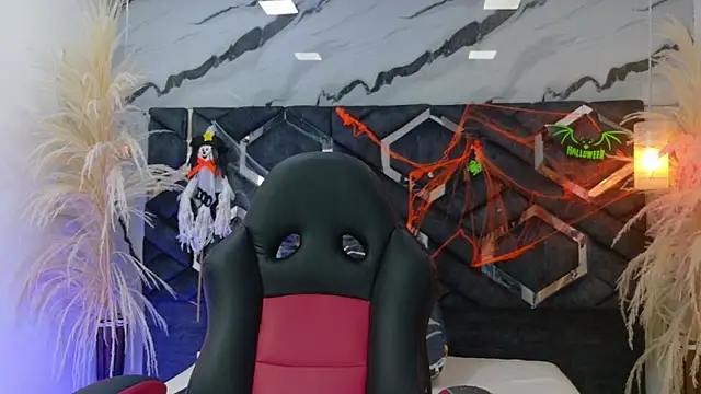 Snapshot of Natasha-Adams chatting on October 2025 09:15:02 PM Natasha-Adams online show from October 2025 09:15:02 PM