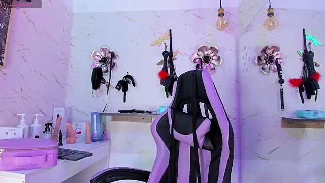 Natasha-Adams online show from March 2026 07:27:02 PM