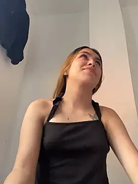 Natasha-Adams online show from May 2026 09:00:02 PM