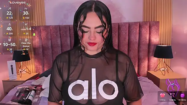 sofiiacarson online show from November 2025 07:36:01 PM