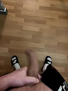 Snapshot of cook907920 chatting on December 2025 12:42:01 AM cook907920 online show from December 2025 12:42:01 AM