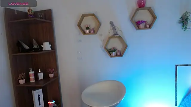 AuroraHans1 online show from April 2026 12:01:02 AM