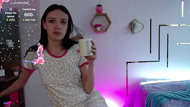 AuroraHans1 online show from April 2026 01:24:02 PM