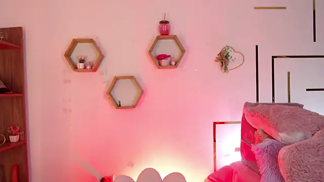 AuroraHans1 online show from March 2026 11:17:01 PM