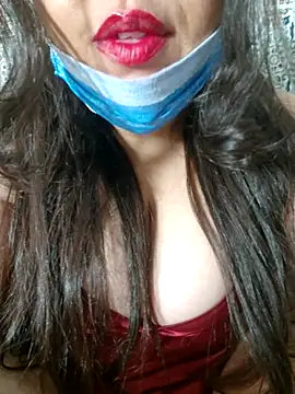 Hot-lino online show from December 2025 10:35:02 PM