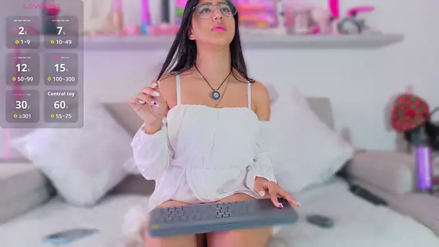 -aureal- online show from December 2025 06:21:02 PM