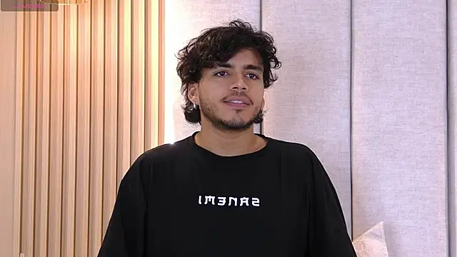 Snapshot of AlexanderJordan chatting on September 2025 01:28:02 AM AlexanderJordan online show from September 2025 01:28:02 AM