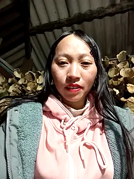 Snapshot of tcm-cute chatting on December 2025 01:15:01 PM tcm-cute online show from December 2025 01:15:01 PM