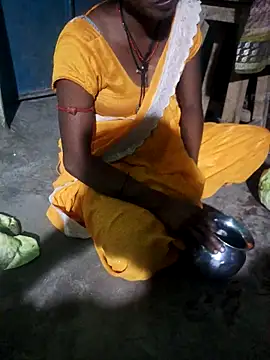 parmila203 online show from April 2026 04:57:02 PM
