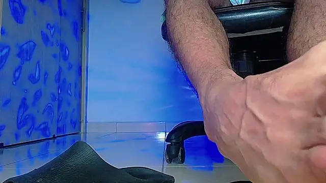 Snapshot of Sir_kev66 chatting on November 2025 04:50:02 AM Sir kev66 online show from November 2025 04:50:02 AM