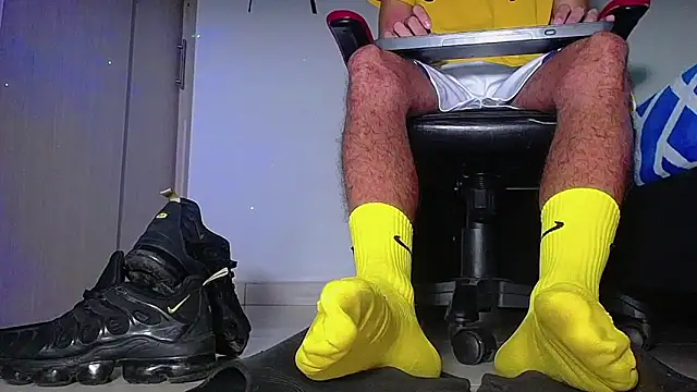 Snapshot of Sir_kev66 chatting on December 2025 02:07:02 AM Sir kev66 online show from December 2025 02:07:02 AM