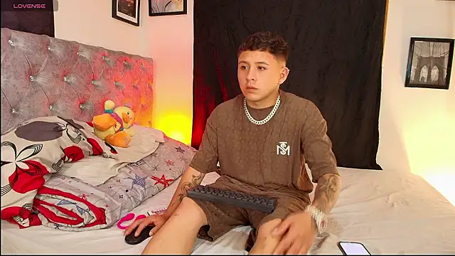 Michael Lopez 1 online show from February 2026 10:18:02 PM