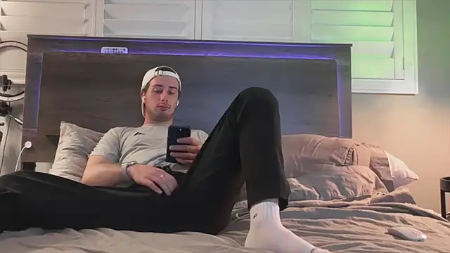 Matttsohot online show from October 2025 10:22:02 PM