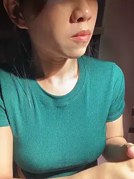 Yumii 09 online show from January 2026 12:10:02 PM