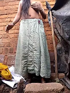 Idhika Handoo online show from February 2026 02:12:01 AM