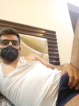 Snapshot of LoveGuruRA chatting on November 2025 06:47:02 PM LoveGuruRA online show from November 2025 06:47:02 PM