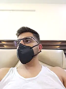 Snapshot of LoveGuruRA chatting on October 2025 08:13:01 AM LoveGuruRA online show from October 2025 08:13:01 AM