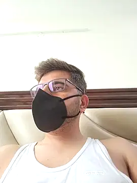 Snapshot of LoveGuruRA chatting on September 2025 03:45:02 AM LoveGuruRA online show from September 2025 03:45:02 AM