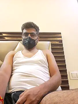 Snapshot of LoveGuruRA chatting on September 2025 07:40:02 PM LoveGuruRA online show from September 2025 07:40:02 PM