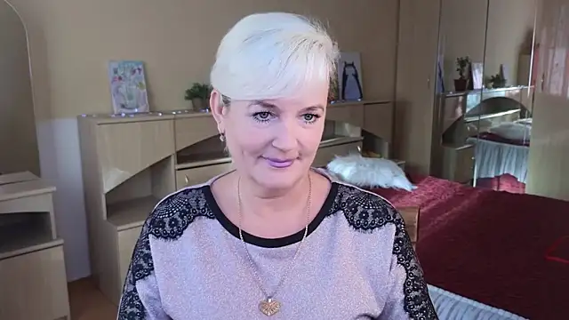 Vina Vision online show from October 2025 12:07:01 PM