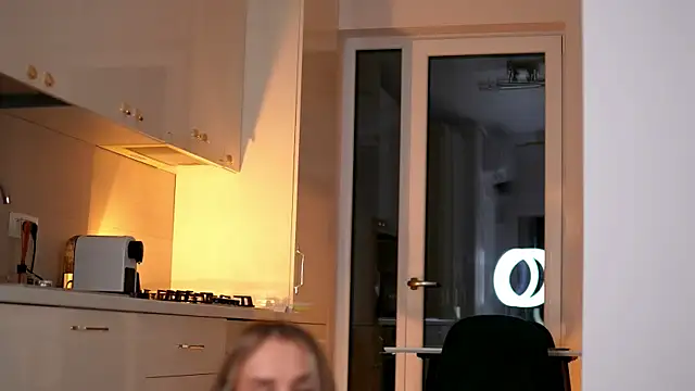 ElaraShine online show from May 2026 06:27:02 PM