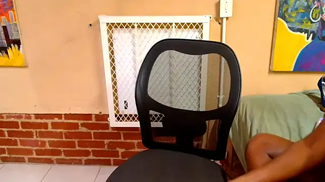 BootyQueen24X online show from October 2025 06:50:01 AM