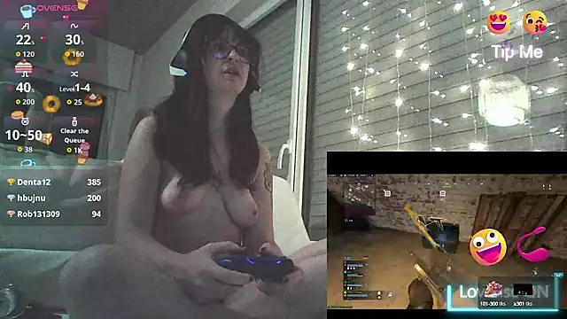 Snapshot of CornetDeGlace chatting on September 2025 10:30:01 PM CornetDeGlace online show from September 2025 10:30:01 PM