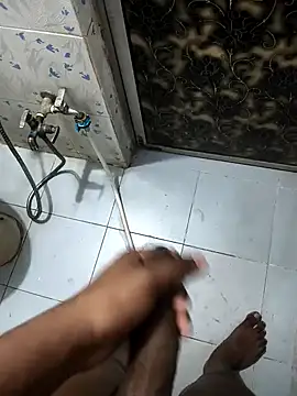 Leon hot33 online show from April 2026 02:07:02 PM