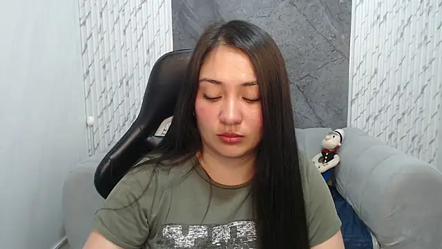 Ivony18 b online show from November 2025 03:07:01 AM