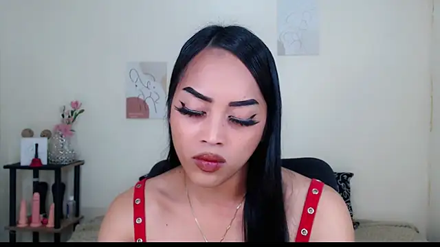 Snapshot of Lessandra_Lust chatting on October 2025 08:26:01 AM Lessandra Lust online show from October 2025 08:26:01 AM