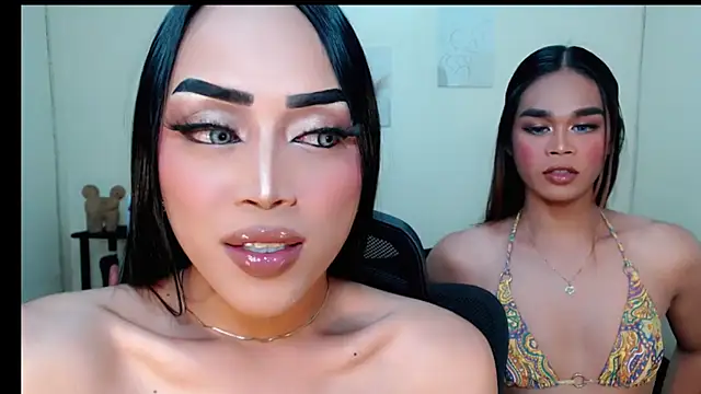 Snapshot of Lessandra_Lust chatting on September 2025 04:24:01 PM Lessandra Lust online show from September 2025 04:24:01 PM