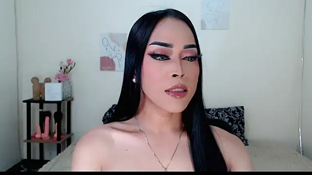 Snapshot of Lessandra_Lust chatting on October 2025 10:55:01 PM Lessandra Lust online show from October 2025 10:55:01 PM