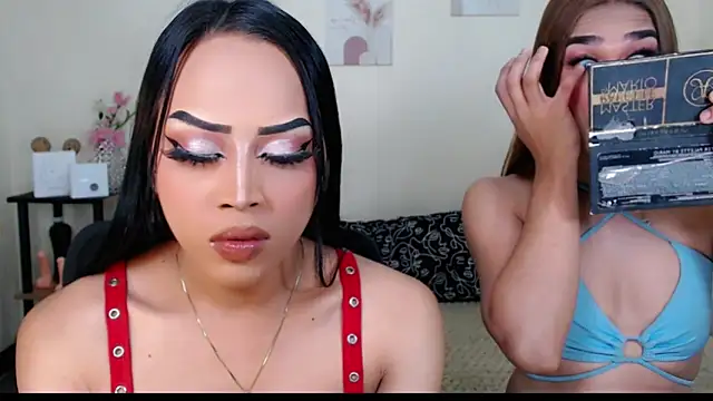 Snapshot of Lessandra_Lust chatting on October 2025 12:36:01 AM Lessandra Lust online show from October 2025 12:36:01 AM