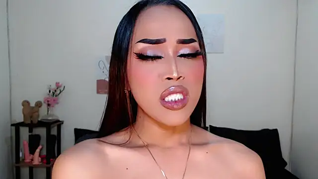 Snapshot of Lessandra_Lust chatting on September 2025 03:12:02 PM Lessandra Lust online show from September 2025 03:12:02 PM