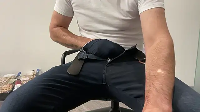 harrys74 online show from November 2025 05:06:01 PM