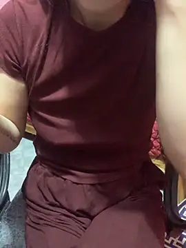 Tieuvi 18 online show from November 2025 11:42:01 PM