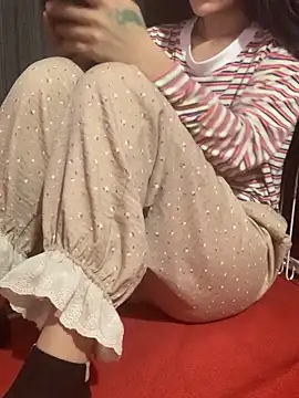 Tieuvi 18 online show from November 2025 12:43:01 PM