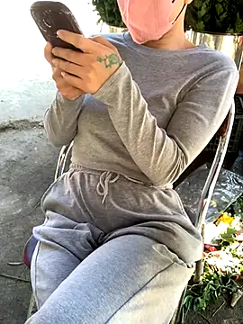 Tieuvi 18 online show from November 2025 01:53:02 AM