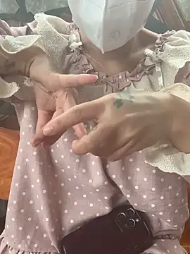 Tieuvi 18 online show from November 2025 12:26:01 AM