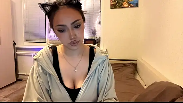 Leaf Unto online show from November 2025 02:51:01 PM