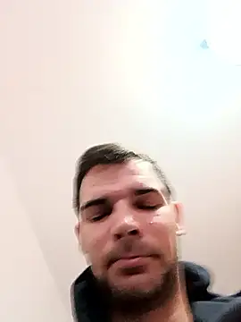 Snapshot of Michael9134 chatting on December 2025 09:20:02 AM Michael9134 online show from December 2025 09:20:02 AM