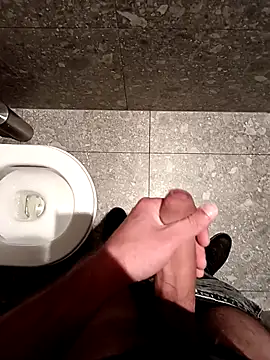 Snapshot of Michael9134 chatting on November 2025 09:14:01 AM Michael9134 online show from November 2025 09:14:01 AM