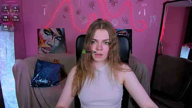 Snapshot of veronica_bubble chatting on May 2026 09:17:02 PM veronica bubble online show from May 2026 09:17:02 PM