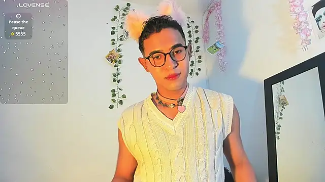 Snapshot of cute_sammy_1 chatting on September 2025 12:01:02 PM cute sammy 1 online show from September 2025 12:01:02 PM
