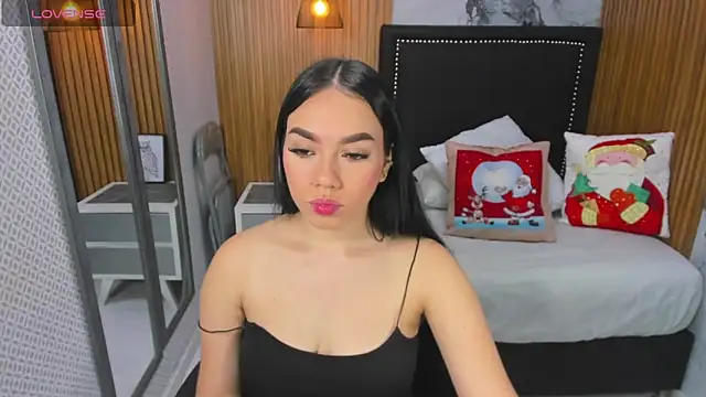 Snapshot of MOLLYSPENCER1 chatting on November 2025 07:03:01 PM MOLLYSPENCER1 online show from November 2025 07:03:01 PM