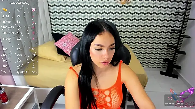 Snapshot of MOLLYSPENCER1 chatting on November 2025 07:06:01 PM MOLLYSPENCER1 online show from November 2025 07:06:01 PM