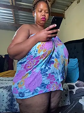 Curvycandy95 online show from May 2026 06:42:02 AM