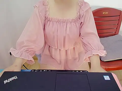 Snapshot of Phuong_Myy chatting on November 2025 05:29:01 PM Phuong Myy online show from November 2025 05:29:01 PM